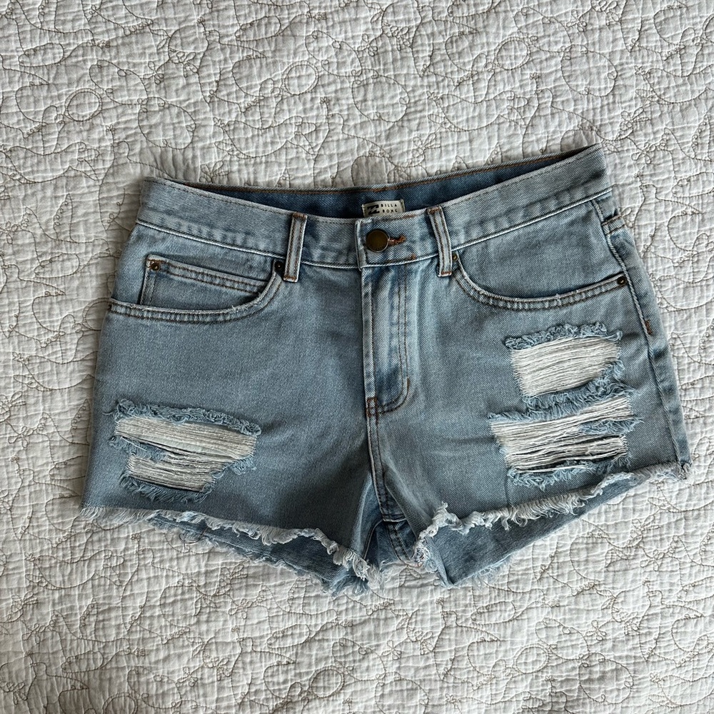 NWOT Billabong Blue Jean Shorts Distressed Cut-Off